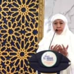 Pesan Idulfitri Gubernur Khofifah di Masjid Al Akbar