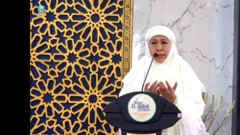 Pesan Idulfitri Gubernur Khofifah di Masjid Al Akbar