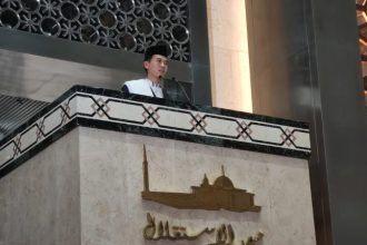 Prof Niam Singgung Atlet Veddriq dan Rizki dalam Khutbah di Istiqlal.