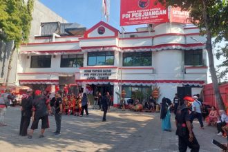 Suasana di kantor PDI Perjuangan Jatim menjelang pendaftaran cagub-cawagub di hari terakhir. (Foto : Sigit/siginews.com)
