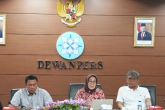 Ketua Dewan Pers Dr. Ninik Rahayu, S.H., M.S. (tengah). (Foto : dok. dewanpers.or.id)