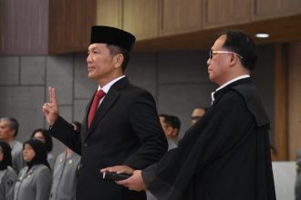 Irjen Pol Nico Afinta dilantik menjabat Sekjen Kemenkumham. (Foto : Humas Kemenkumham Jatim)