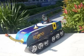 Robot Isyana ciptaan dari dosen Unair ini mendapatkan Hak Paten. (Foto : Foto: FTMM UNAIR)