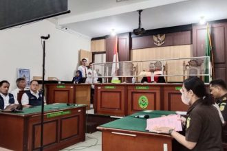 Sidang praperadilan agenda Pembacaan Putusan perkara salah tahan di Gresik. (Foto : roi)