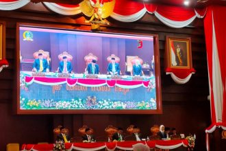 Rapat paripurna pemabacaan susunan ketua dan wakil ketua komisi dan badan di DPRD Jatim periode 2024-2029. (Foto : roi/siginews.com)