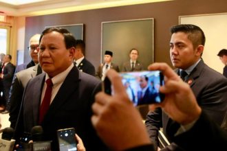 Presiden Prabowo menyampaikan keterangannya kepada awak media usai pertemuannya dengan Menteri Pertahanan Amerika Serikat, Lloyd Austin di Washington DC, Amerika Serikat, Rabu (13/11/2024). (Foto: BPMI Setpres/Aldoni)