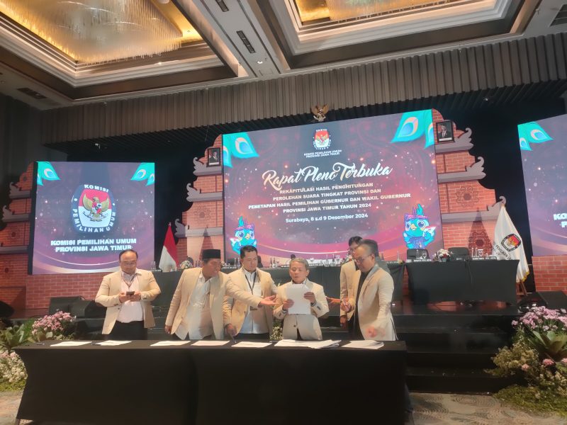 Rekapitulasi suara Pemilihan Gubernur (Pilgub) Jawa Timur 2024. (foto : jrs)