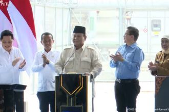 Presiden Republik Indonesia Prabowo Subianto meresmikan Pabrik Pemurnian Logam Mulia PT Freeport di Gresik, Provinsi Jawa Timur. (Foto : ss yt sekretariatpresiden)