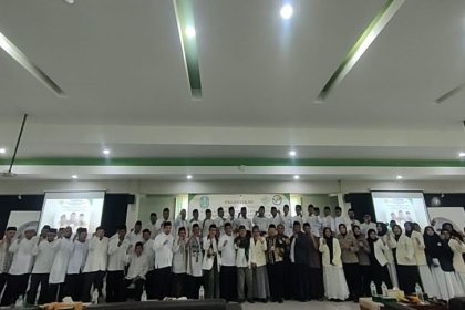 Pelantikan Pengurus DPW BAKOMUBIN Provinsi Jawa Timur periode 2025-2030. (Foto : jero)