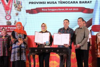 Misi Dagang Jatim-NTB membuahkan hasil 6 MoU kerjasama antara perusahaan dari Jawa Timur dan Nusa Tenggara Barat. (Foto : Wira Jatim)