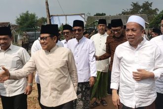 Menteri Koordinator Bidang Pemberdayaan Masyarakat (Menko PM) Abdul Muhaimin Iskandar atau Cak Imin menghadiri acara Halaqoh Kebangsaan bersama 500 kiai se-Jawa Timur yang digelar di Pondok Pesantren Al-Yasini, Kraton, Pasuruan, Selasa (15/7/2025). (Foto : jero)