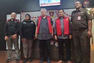 Mantan Pj Bupati Sidoarjo Hudiyono dan JT ditahan Kejati Jatim