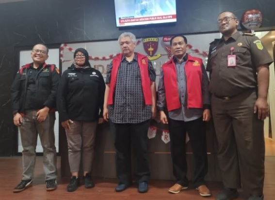 Mantan Pj Bupati Sidoarjo Hudiyono dan JT ditahan Kejati Jatim